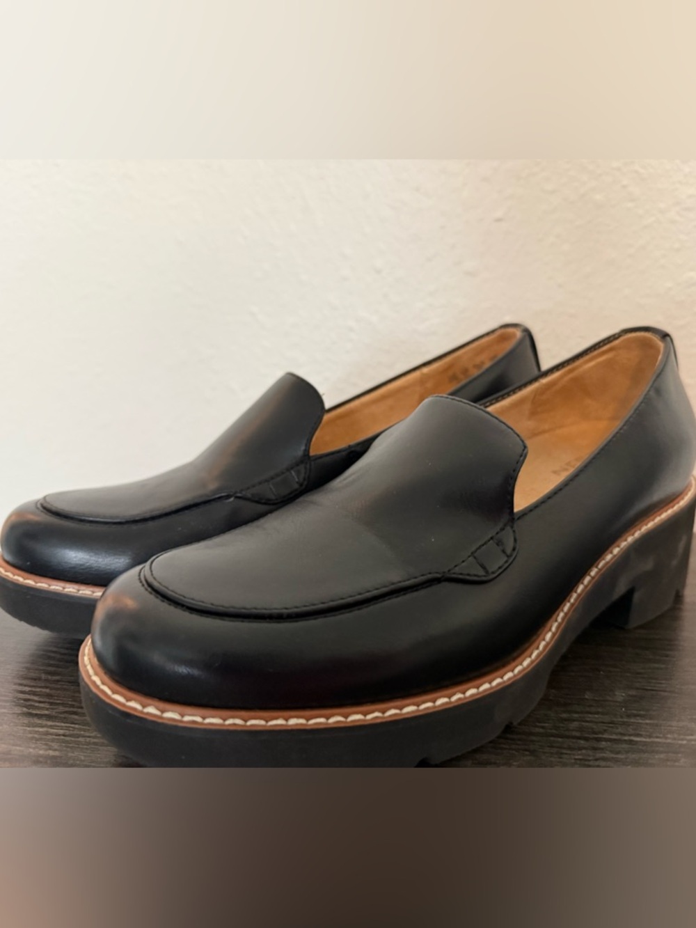 Naturalizer Black Leather Platform Slip-On Loafers